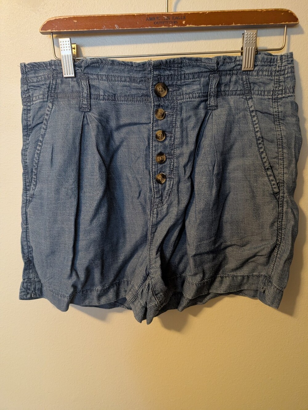 American Eagle Outfitters High Waist Button Front Chambray Mom Shorts Size 10